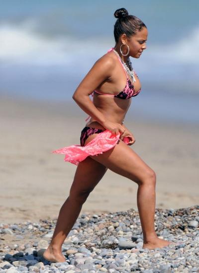 Звезды в розовых бикини