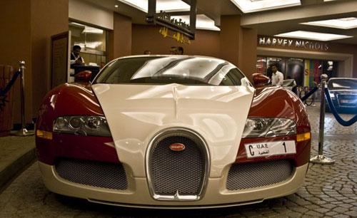 Эксклюзивный Bugatti Veyron для таинственного россиянина