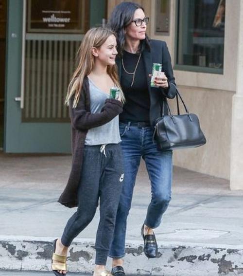 Звезды, родившие с помощью искусственного оплодотворения