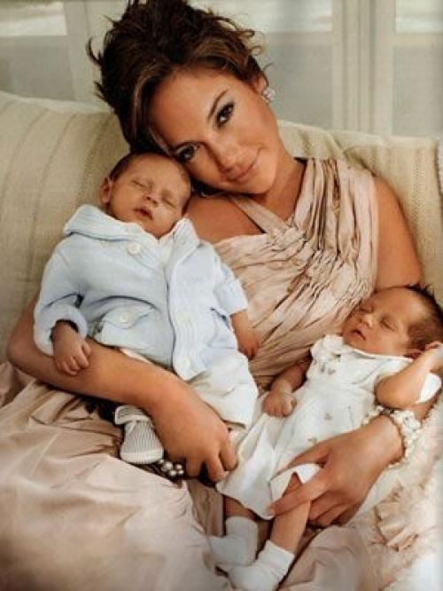 Звезды, родившие с помощью искусственного оплодотворения