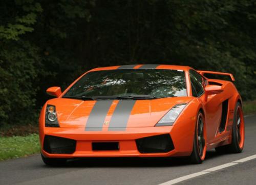 Автомобили известных футболистов мира