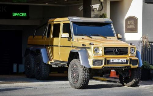 Миллиардер из саудовской Аравии прибыл в лондон со своим личным автопарком