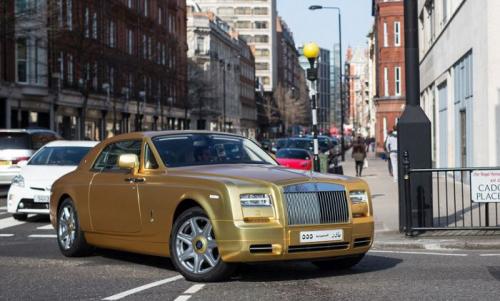 Миллиардер из саудовской Аравии прибыл в лондон со своим личным автопарком