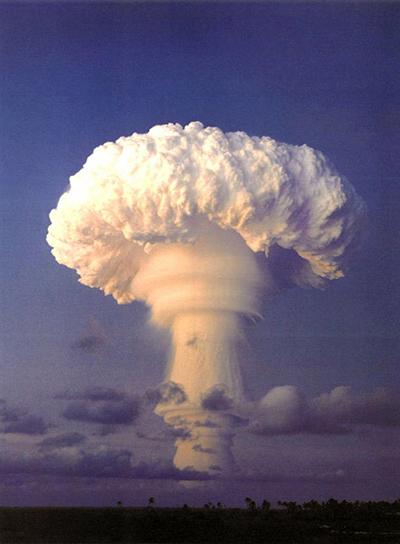 Самые впечатляющие фотографии ядерных взрывов в истории