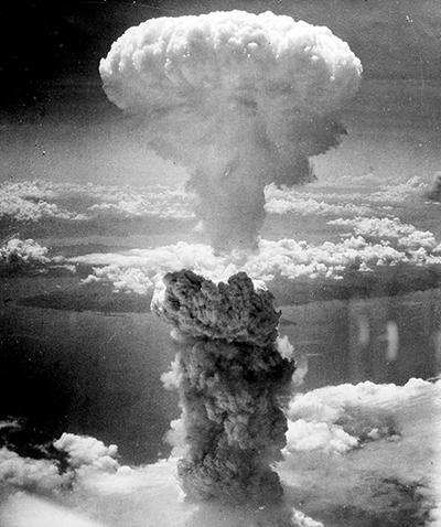 Самые впечатляющие фотографии ядерных взрывов в истории