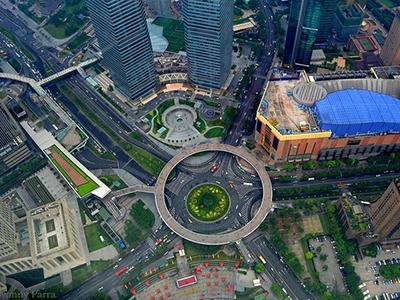 Круглый пешеходный мост в Шанхае