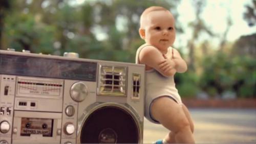 Младенцы на роликах собрали 4 миллиона просмотров в Сети