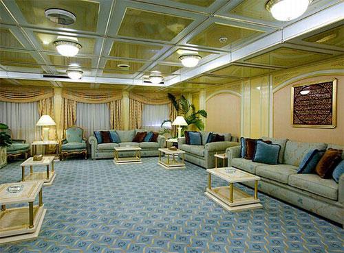 Яхту Саддама Хусейна продадут за 17 миллионов фунтов