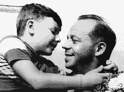 Сквозь годы: политики в детстве, юности и сейчас