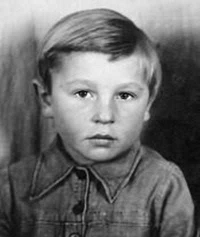 Сквозь годы: политики в детстве, юности и сейчас