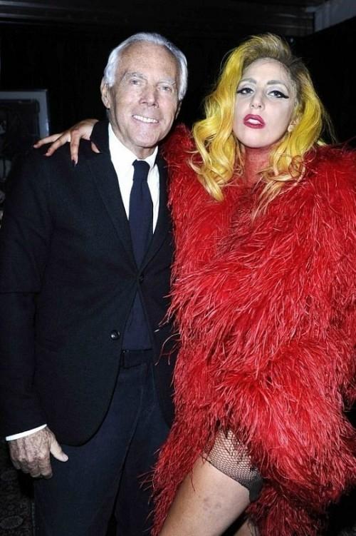 Леди Гага с «коллегами по цеху» и политиками