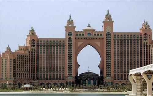 На дубайском острове  сгорела чудо-гостиница