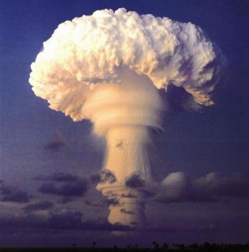 Ядерные взрывы: ужас во плоти