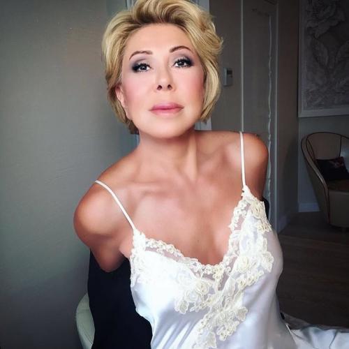 Знаменитости, которые забыли о приличиях и своем возрасте