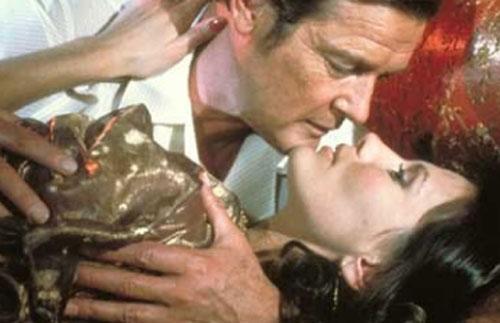 Самые неудачные девушки Джеймса Бонда