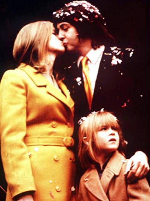 Самые невероятные невесты на звездных свадьбах