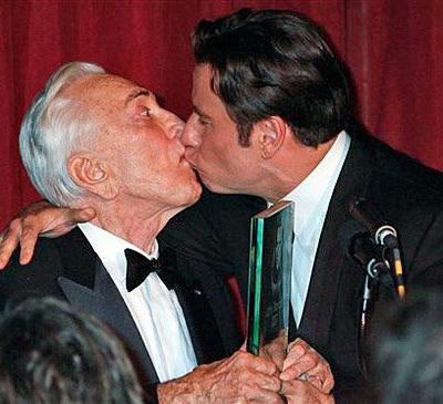 Самые страстные и необычные звездные поцелуи. Часть 2