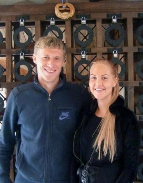 Топ-12 самых красивых избранниц российских футболистов