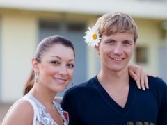 Топ-12 самых красивых избранниц российских футболистов