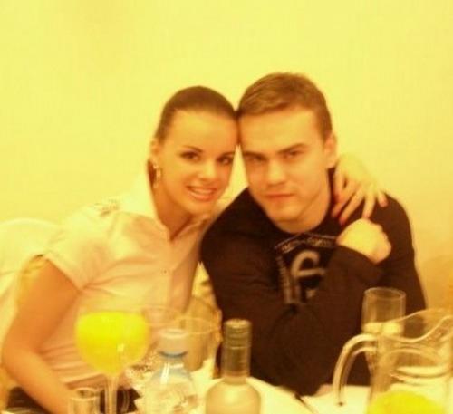 Топ-12 самых красивых избранниц российских футболистов