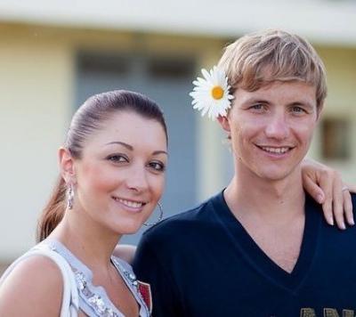 Топ-12 самых красивых избранниц российских футболистов