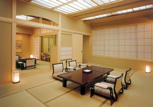Nishiyama Onsen Keiunkan: самый старый отель в мире