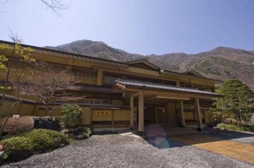 Nishiyama Onsen Keiunkan: самый старый отель в мире