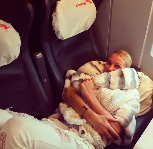 Шубоголики: меховые наряды звезд, от которых хочется плакать