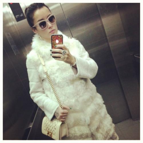 Шубоголики: меховые наряды звезд, от которых хочется плакать