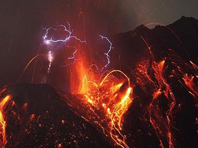 Удивительное природное явление: вулканические молнии