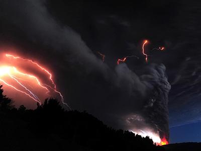 Удивительное природное явление: вулканические молнии