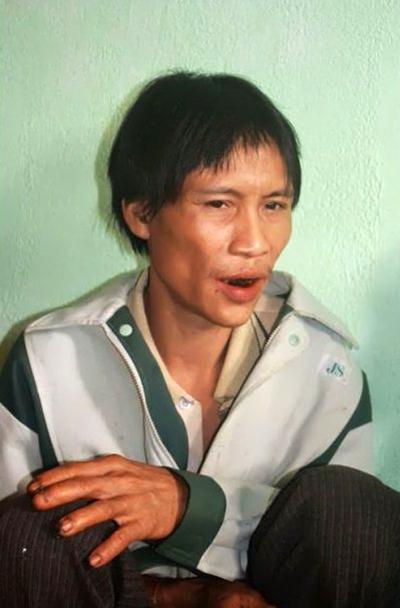 Во Вьетнаме нашли отца и сына, 40 лет прятавшихся в джунглях