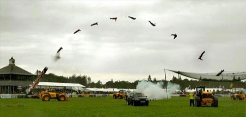 "Человек-ядро" поражает зрителей