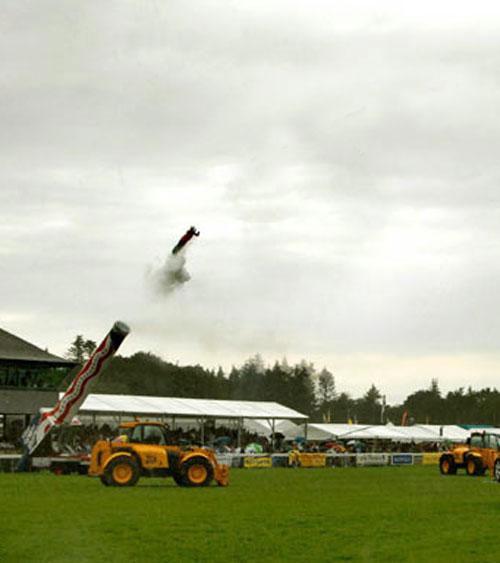 "Человек-ядро" поражает зрителей