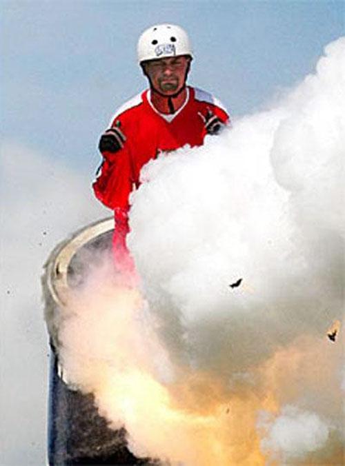 "Человек-ядро" поражает зрителей