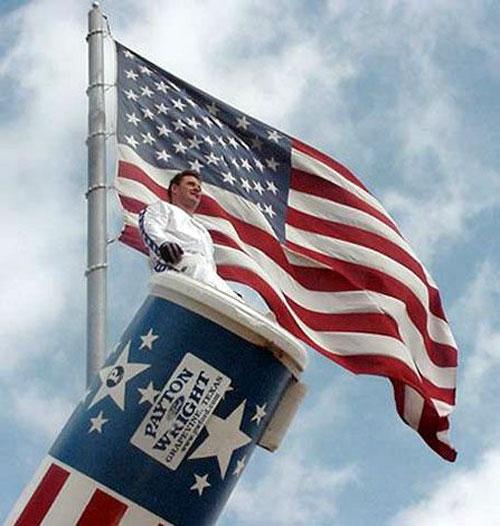 "Человек-ядро" поражает зрителей