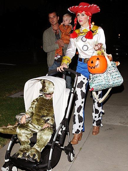 Как знаменитости отметили Хэллоуин