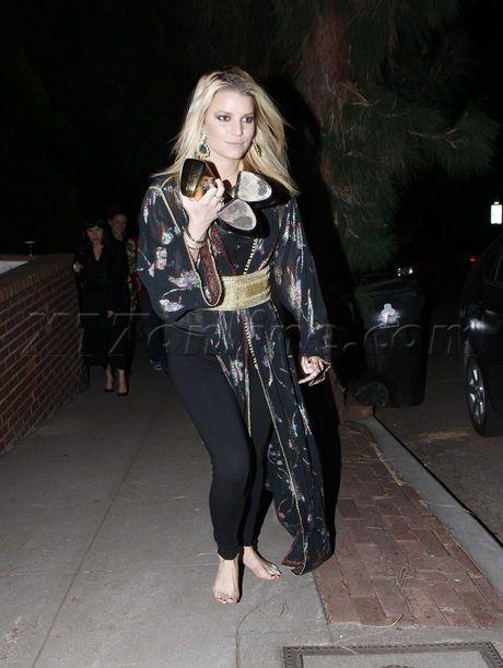 Как знаменитости отметили Хэллоуин