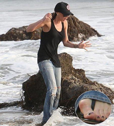 Виктория Бекхэм прикинулась образцовой домохозяйкой