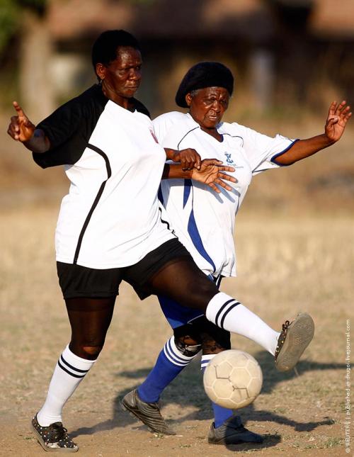 Бабушки из ЮАР сколотили футбольную команду