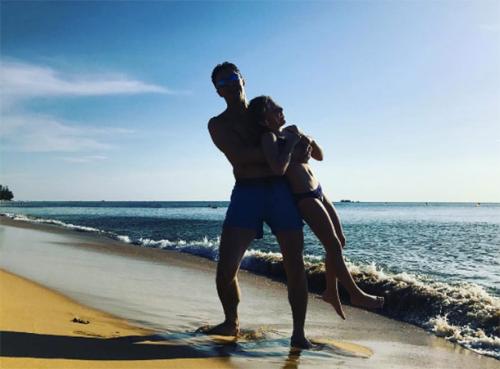 Новый год-2017: как звезды проводят новогодние каникулы