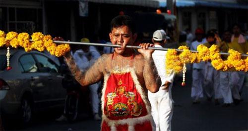 Мазохизм по-тайски: вегетарианский праздник Пхукета