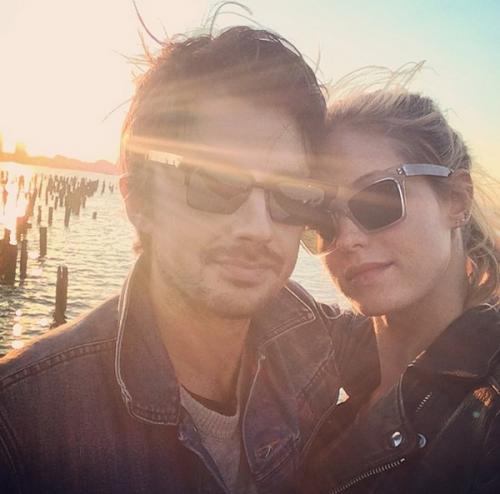 Модели выкладывают свои фото в Instagram без макияжа