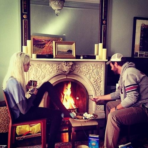 Модели выкладывают свои фото в Instagram без макияжа