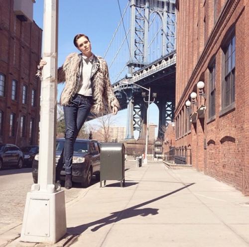 Модели выкладывают свои фото в Instagram без макияжа