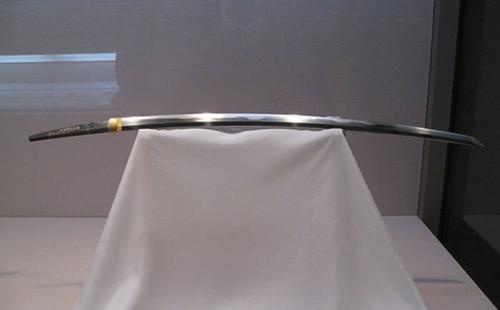 Мечи, окутанные легендами