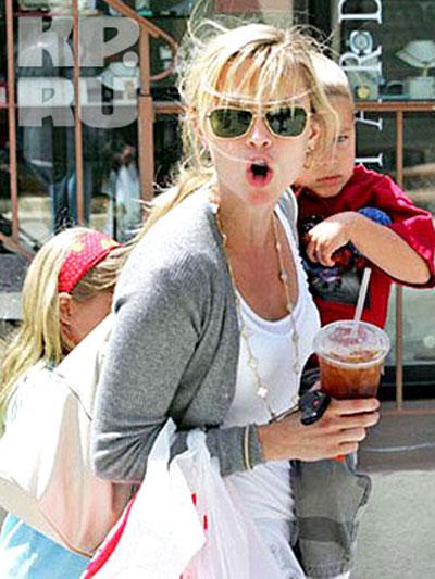 Звёзды в халатах и тапочках