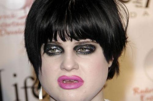 Самые странные и скандальные прически знаменитостей