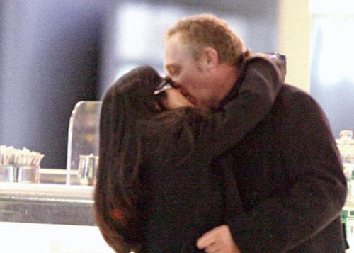 Сальму Хайек  застукали… с мужем