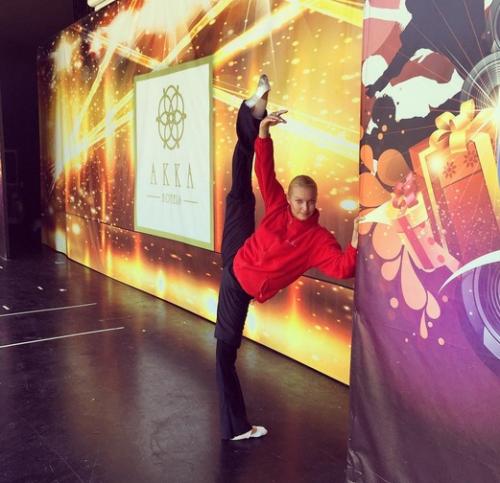 Самые неповторимые и внезапные шпагаты Волочковой